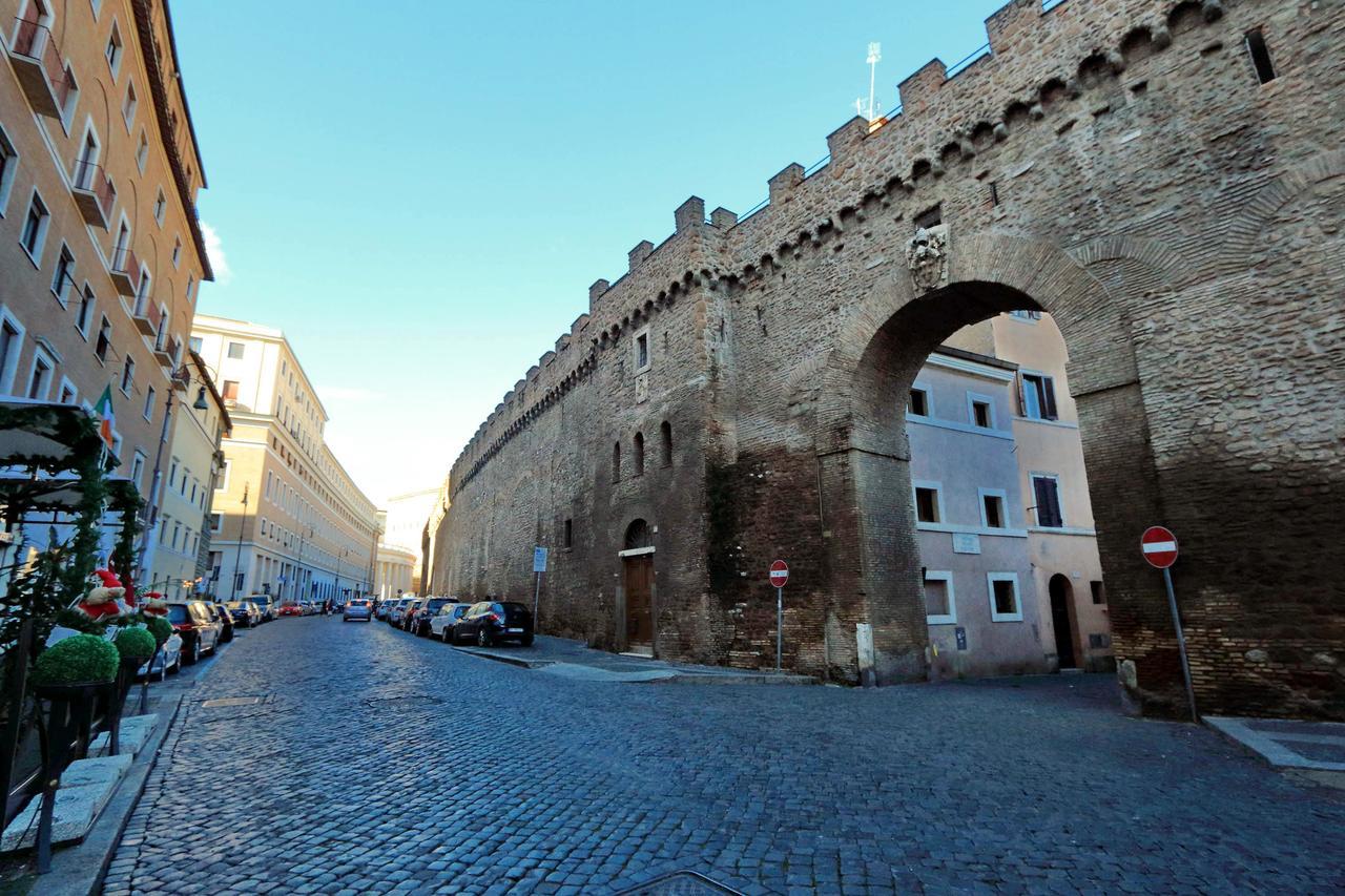 Characteristic Apartment Just Beside The Vatican Rom Eksteriør billede